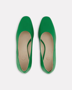 Oya Culford heel in bright emerald green, low heel women's shoes for extended sizes.